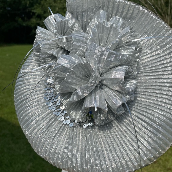 Silver Hat - Picture 2 of 5